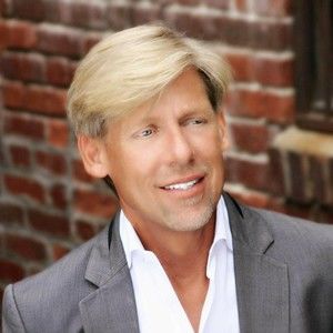 Meet your Posher, Louis